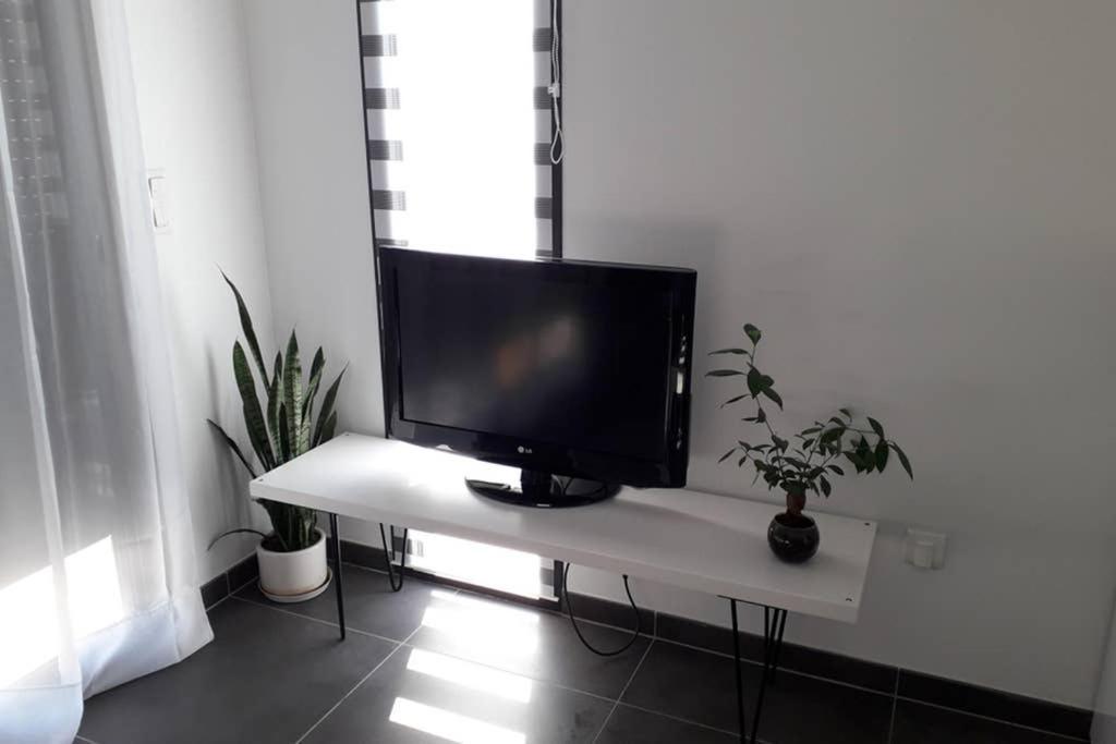 Logement neuf de 40 m², équipé et confortable Croix-Chapeau Exterior foto